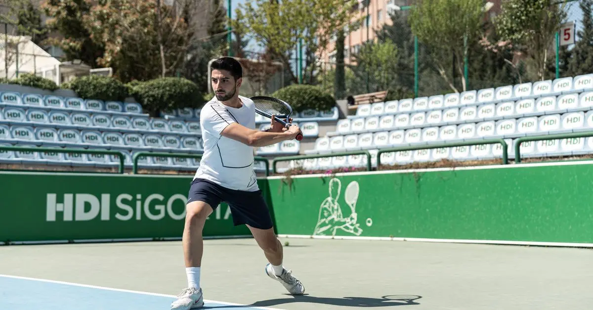 Comment Évaluer le Style de Jeu des Étoiles du Tennis