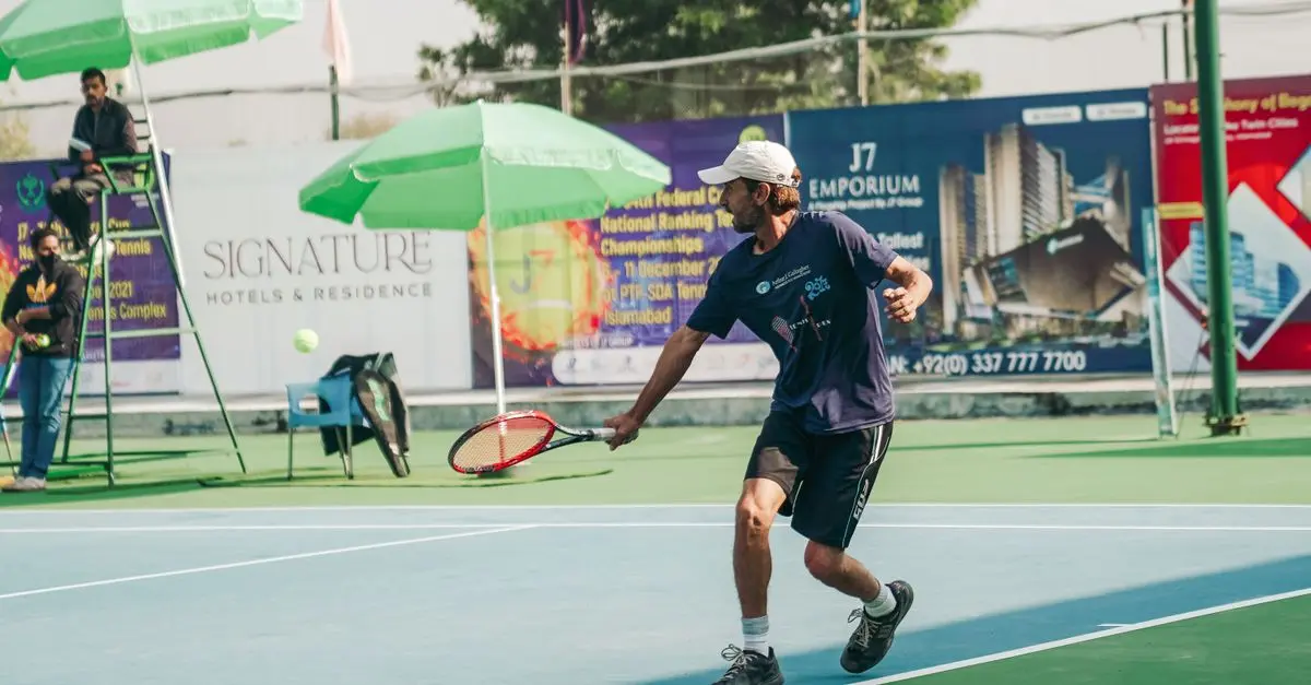 Les Joueurs de Tennis à Suivre : Étoiles Montantes et Légendes