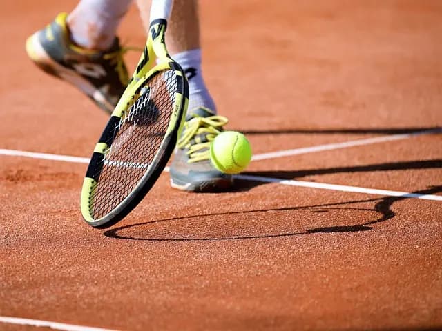 Les Astuces Indispensables des Étoiles du Tennis pour Élever Votre Jeu