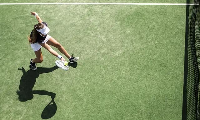 Les 10 Meilleures Étoiles du Tennis à Suivre Absolument